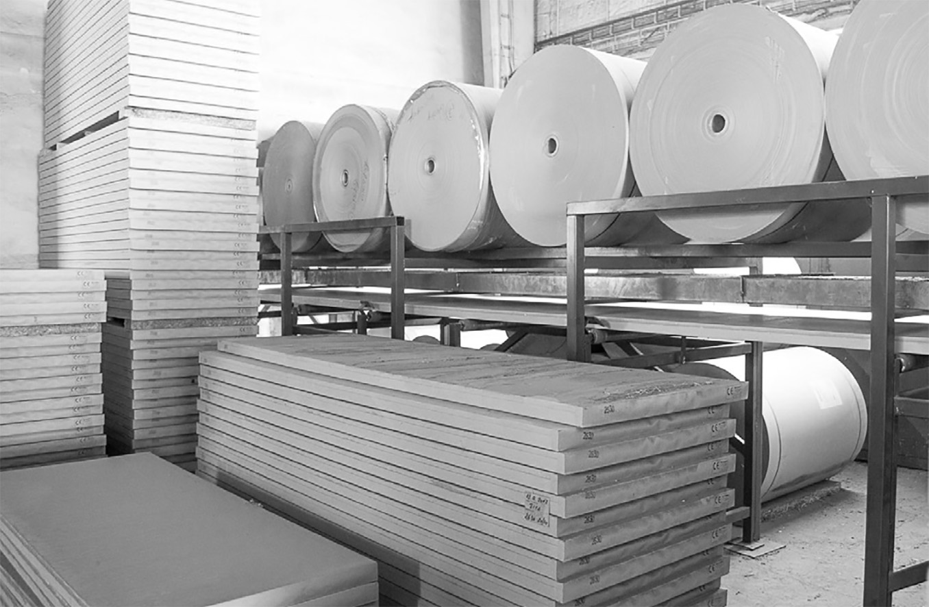 Storage and production of materials for ecological constructions